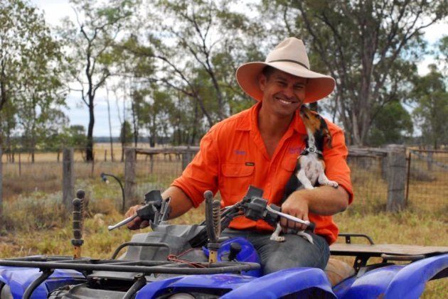 Farmer Dave, a dog trainer, is heading home to help run his family's farm.