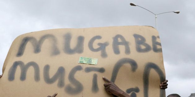 Protesters calling for Zimbabwean President Robert Mugabe to step down take to the streets in Harare, Zimbabwe, November 18, 2017. REUTERS/Philimon Bulawayo TEMPLATE OUT