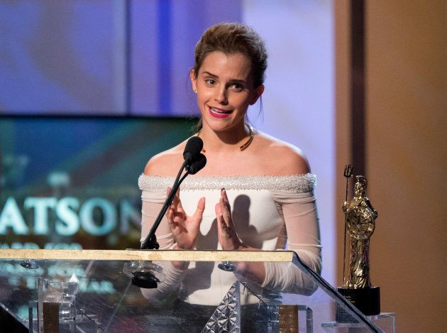 Actress Emma Watson accepts the Britannia Award for British Artist of the Year at the BAFTA Los Angeles Britannia Awards at the Beverly Hilton hotel in Beverly Hills, California October 30, 2014. REUTERS/Mario Anzuoni (UNITED STATES - Tags: ENTERTAINMENT)