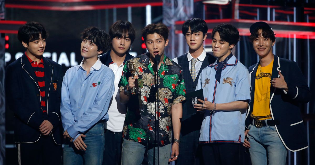 BTS' J-Hope gives emotional group update after Daesang win: Golden Disc  Awards 2023 winner list