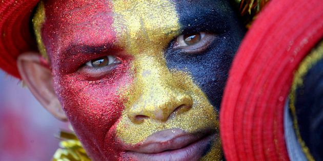 A participant in the traditional Cape Town Minstrel Festival.