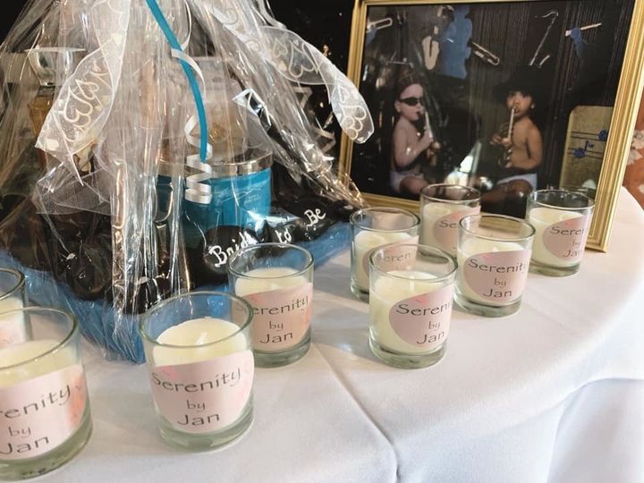 The party favors were "Serenity by Jan" candles, a reference to the business started by Jan Levinson on the show.