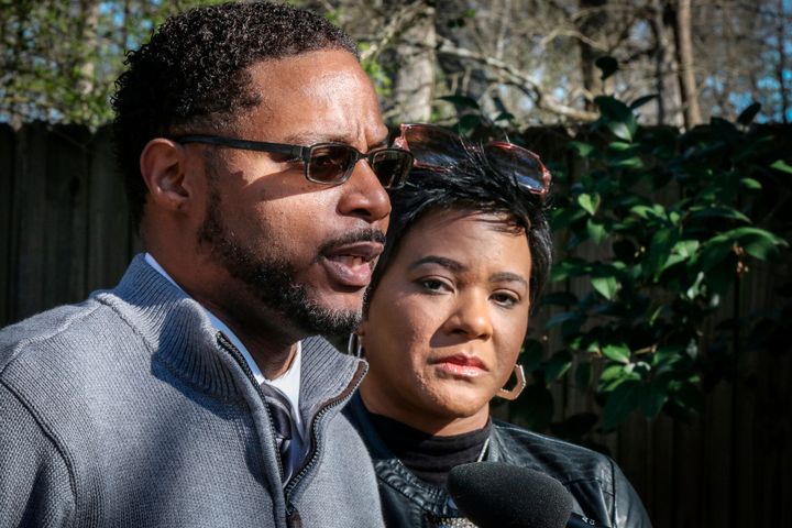 Timothy and Jonjelyn Savage held a press conference on March 6 after CBS ran a segment of the R. Kelly interview.