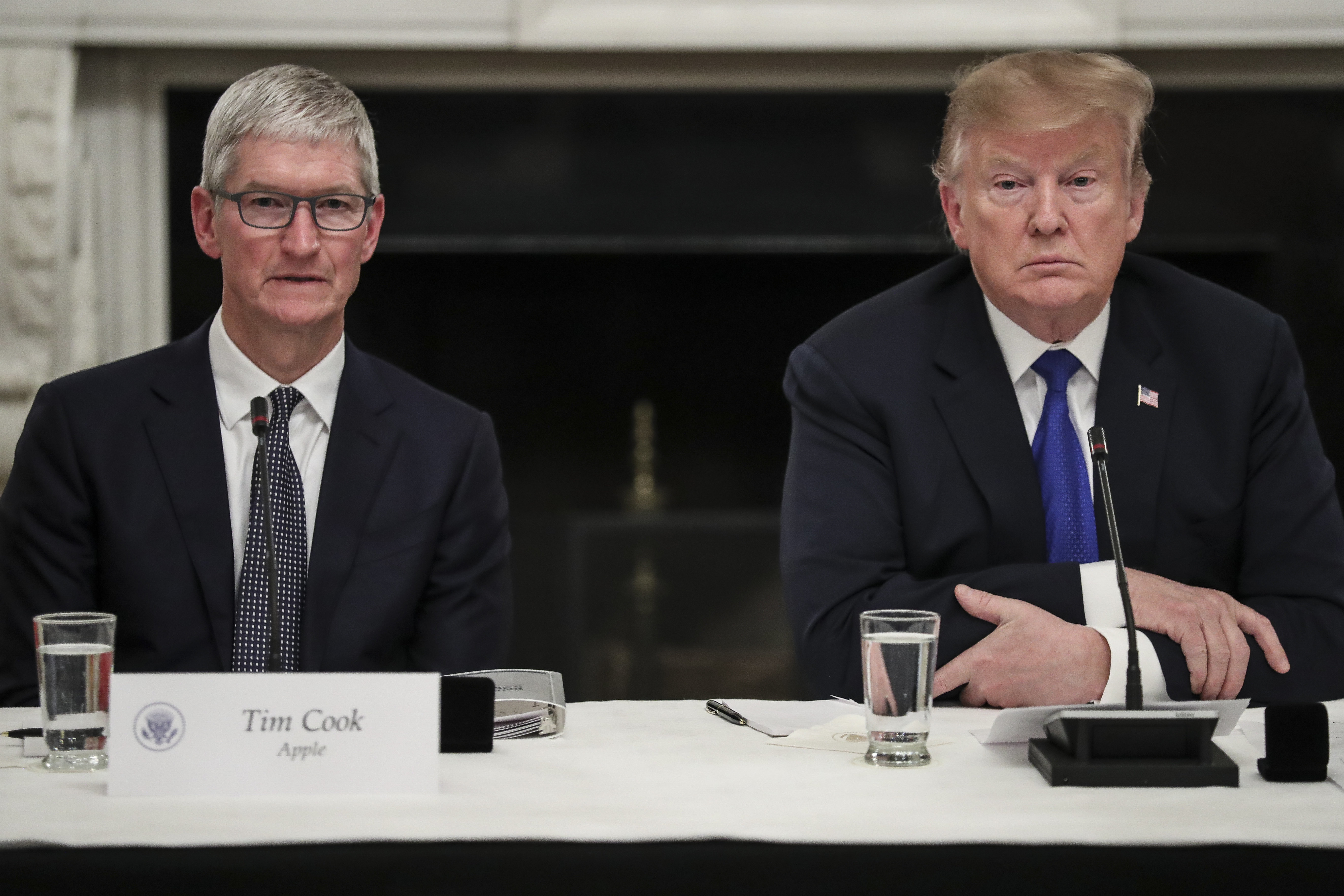 Tim Apple: Donald Trump Gets Apple Boss Tim Cook's Name Wrong In Front ...