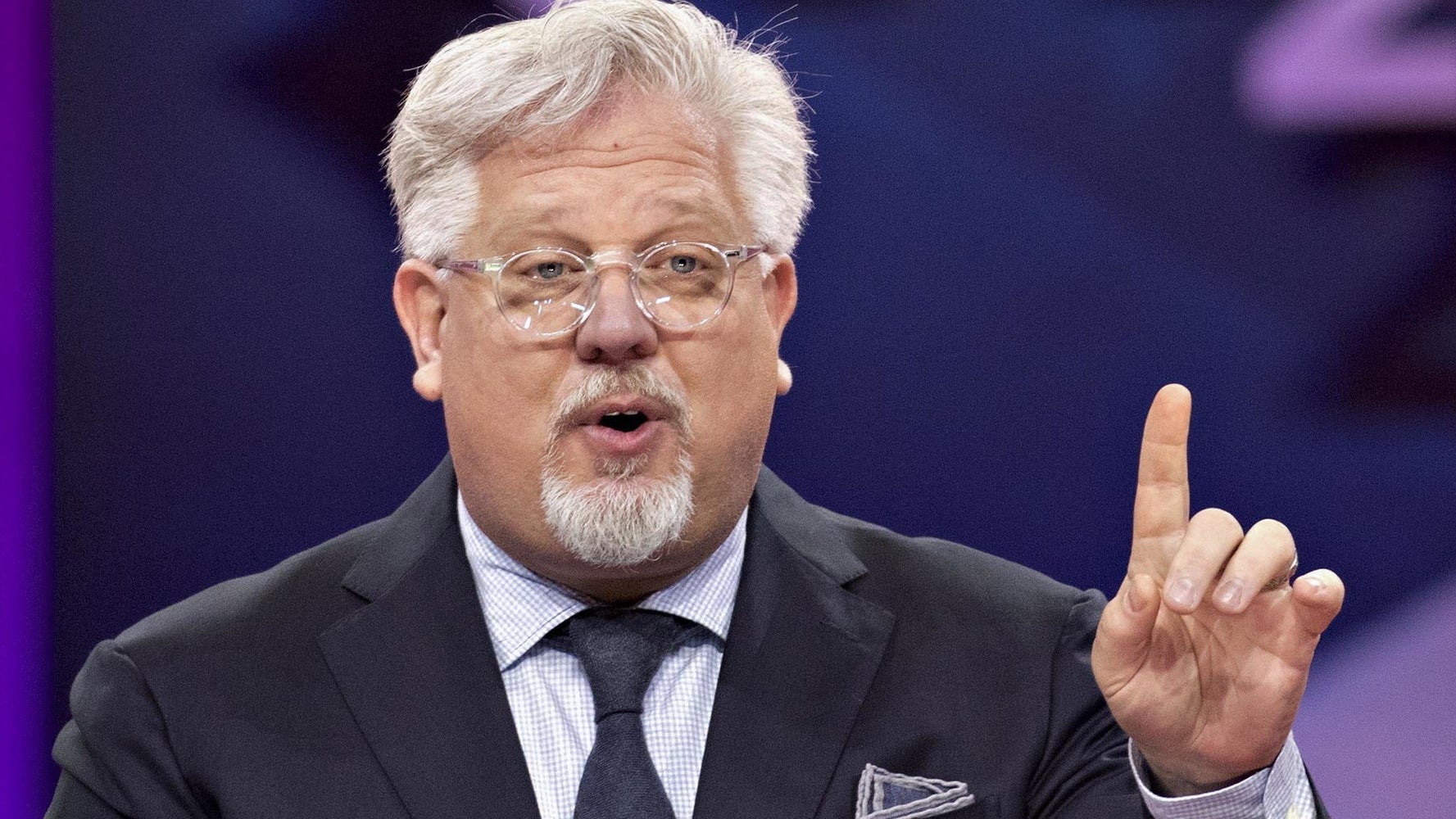 Glenn Beck Suggests Donald Trump Is 1 Of The Last Male Role Models And 