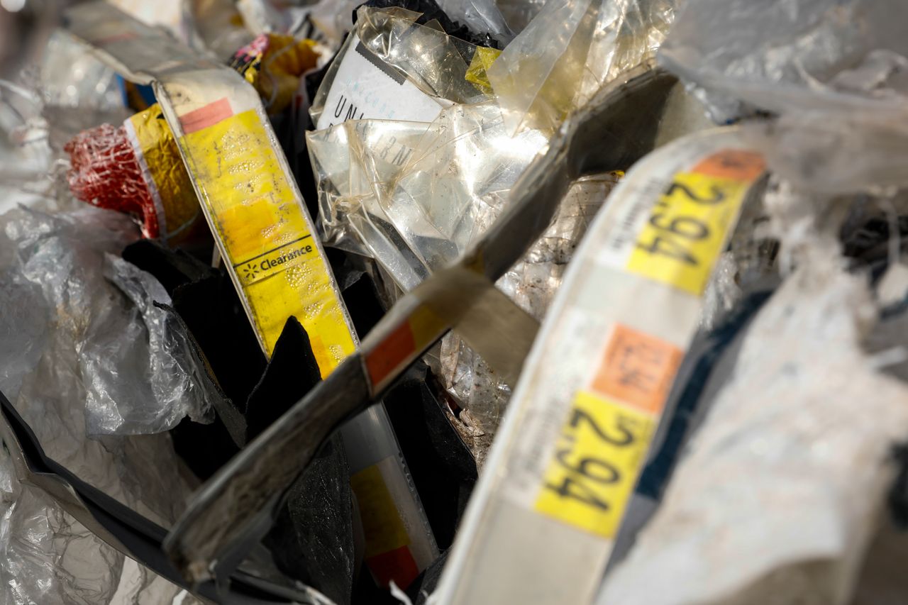 AG Tong Sues Reynolds over Non-Recyclable Hefty “Recycling” Trash Bags