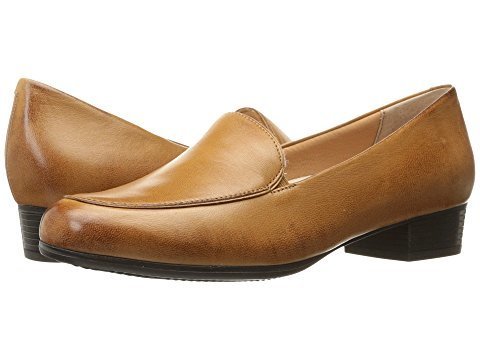 Roomy Loafers For Women With Wide Feet 