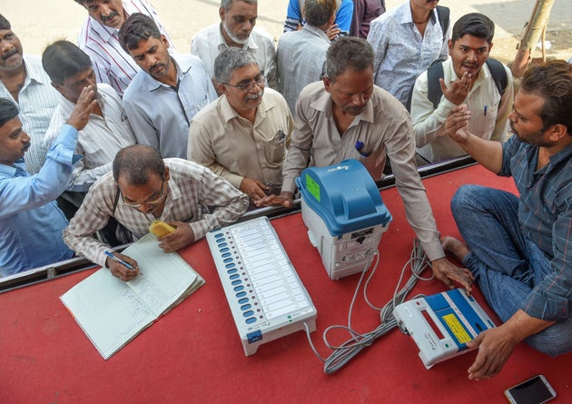 Elections 2019: EVMs To Carry Candidate Photos To Help Voters Avoid Confusion Over