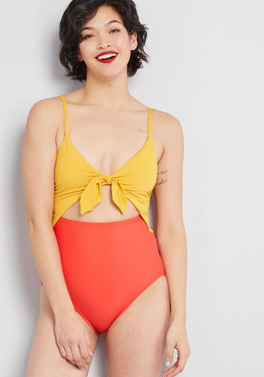 Swimsuits that look good on best sale flat chests