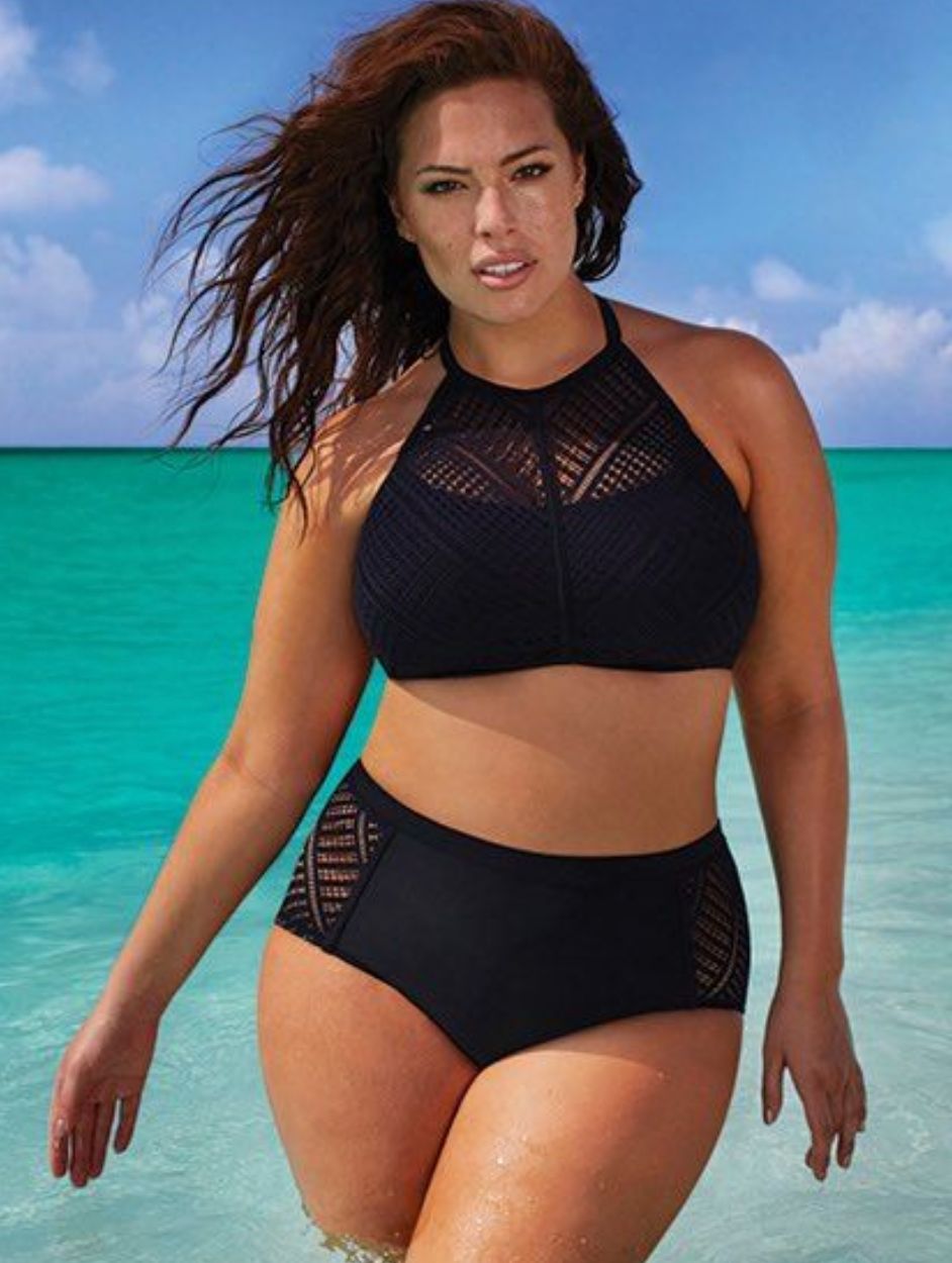 Swimwear for Plus Size Women with a Small Bust
