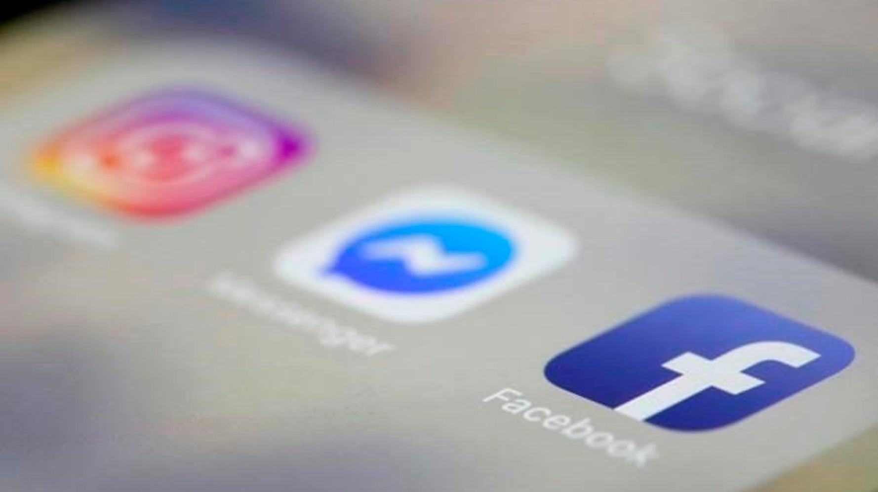 インスタもfacebookもつながらない 通信障害で困惑広がる ハフポスト