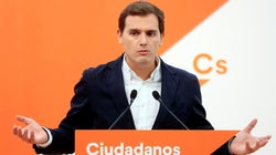 Rivera avisa a VOX de que se va 