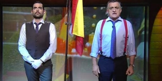 La firma de moda Álvaro Moreno deja de prestar ropa a 'El Intermedio' tras  el 'sketch' de Dani Mateo | El HuffPost Tendencias