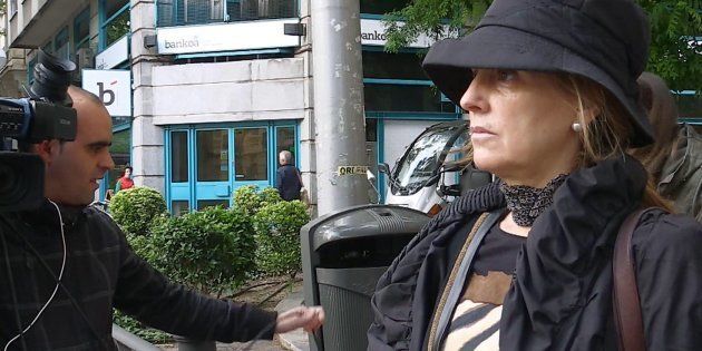 Rosalía Iglesias, perseguida por los medios a las puertas de su casa de Madrid, el pasado 29 de mayo.