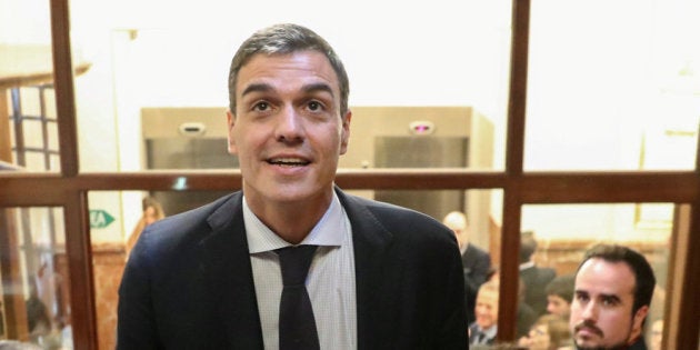 El genial tuit de Netflix convirtiendo la carrera de Pedro Sánchez en una
