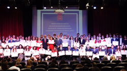 Un estudiante premiado como excelente en Madrid carga contra el sistema: 