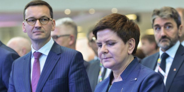 El nuevo primer ministro de Polonia, Mateusz Morawiecki, con la vice primera ministra, Beata