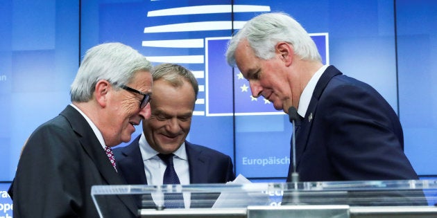 El presidente de la Comisión Europea, Jean-Claude Juncker; el presidente del Consejo Europeo, Donald...