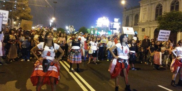 Manifestación en Lima (Perú) el 28 de diciembre contra el presidente Kuczynski por el indulto a Alberto Fujimori.