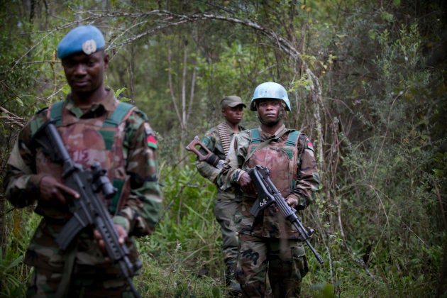 Cascos azules de MONUSCO realizan operaciones conjuntas cerca de Tongo, este de la República Democrática del Congo. 19th of March 2014. © MONUSCO/Sylvain Liechti