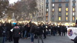 Unos 200 mossos cortan la Gran Vía de Barcelona para exigir la devolución de sus