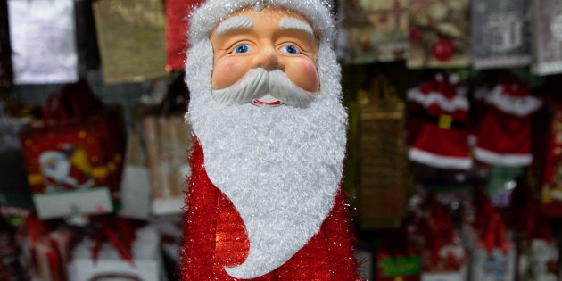 Estos son los 18 adornos navideños más horteras que puedes encontrar en un