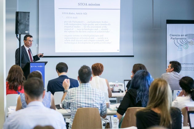 Así se está preparando la primera promoción de asesores científicos en