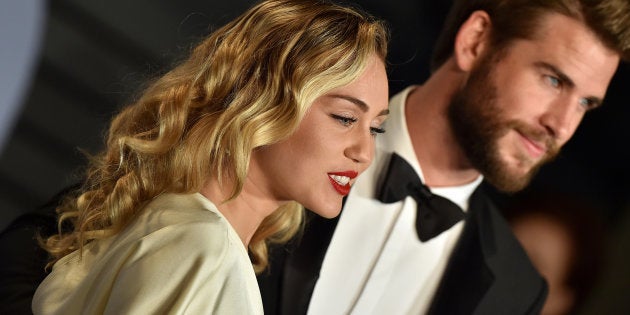 Miley Cyrus y Liam Hemsworth, en los Oscar 2018.