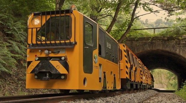 Tren Minero Valle de Samuño www.ecomuseominero.es