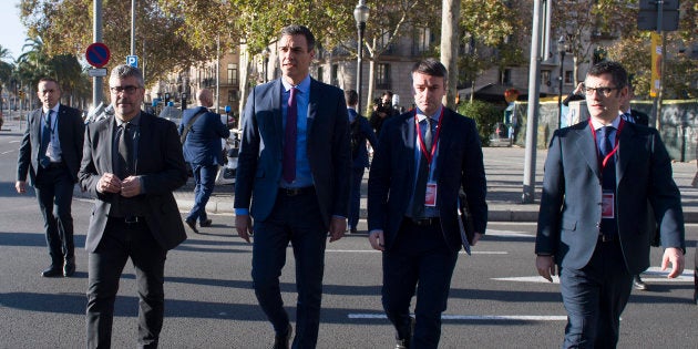 El presidente del Gobierno, Pedro Sánchez, a su llegada a la Llotja de Mar en Barcelona, donde se celebró la reunión del Consejo de Ministros.