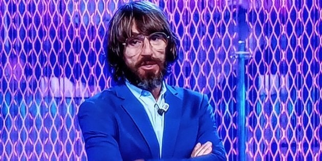 Los pelos y las gafotas de Santi Millán eclipsan 'Mi madre cocina mejor que la