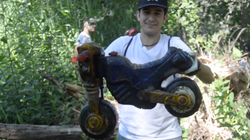 Los jóvenes de Equo fueron a limpiar el río en Madrid y lo que se encontraron fue