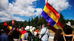 Cruce de insultos en una protesta republicana en el Valle de los