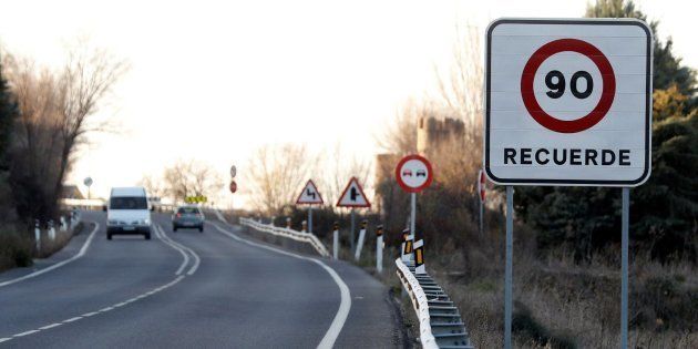 Carretera española con el límite a 90 kilómetros por