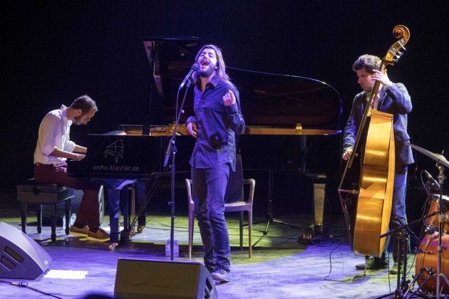 Sobral, durante el concierto en el Festival 'La Mar de Músicas' de Cartagena el jueves 26 de julio.