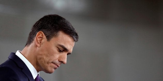A Pedro Sánchez le recuerdan este tuit tras decir que la monarquía es