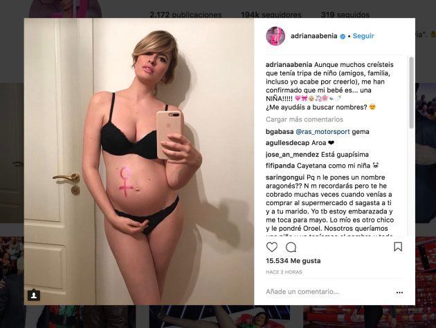 Adriana Abenia desvela el sexo de su bebé con una curiosa fotografía en