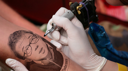 Errejón y el doloroso tatuaje de