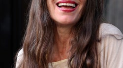 Indignación con una clínica estética por usar a Ángela Molina para publicitar sus