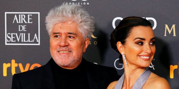 Pedro Almodovar Despacha A Vox Con Cuatro Palabras Y Santiago Abascal Le Responde Con 11 Emoticonos El Huffpost