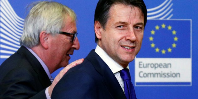 El primer ministro italiano, Giuseppe Conte, junto al presiente de la Comisión Europea, Jean-Claude Juncker.