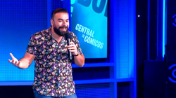 La broma de 'El Mundo Today' sobre un gitano que Twitter aplaude en plena polémica de Rober