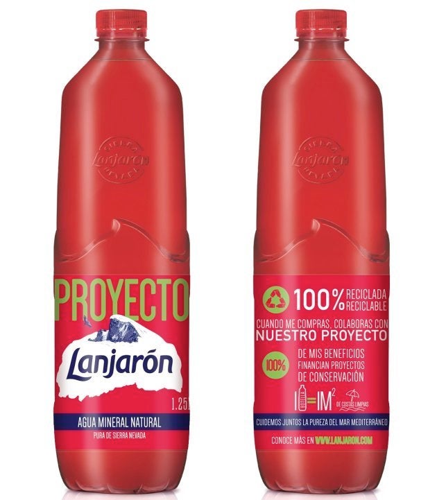 Botellas de agua de Lanjarón fabricadas con plástico reciclado