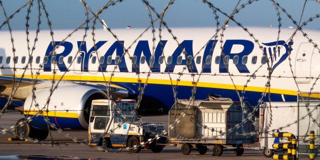 Todo lo que tienen que saber antes de subir al avión con un bebé