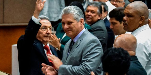 Raúl Castro junto a Miguel Diaz-Canel, este miércoles.