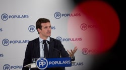 Casado vuelve a tirar los tejos a VOX porque comparten 