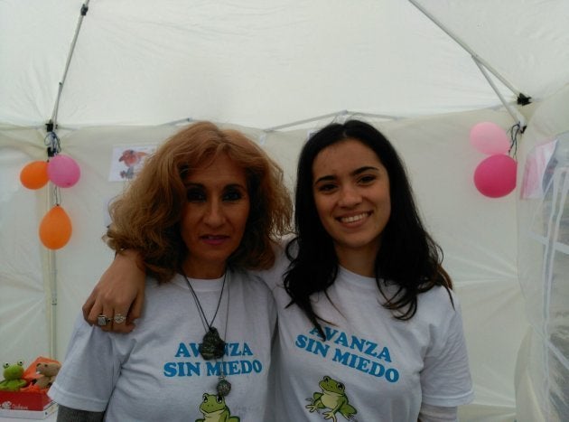 Patricia y su madre en la presentación de 'Avanza sin Miedo'