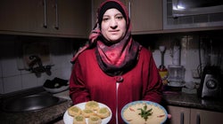 Del laboratorio a la cocina: la nueva vida de una refugiada siria en