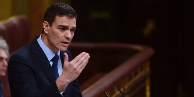 El secretario general del PSOE, Pedro Sánchez, en la tribuna del Congreso en una foto de