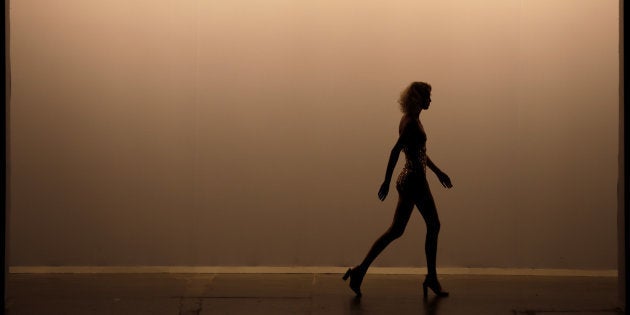 Un modelo en el desfile de Amir Slama en la Sao Paulo Fashion Week, el 30 de agosto de 2017.